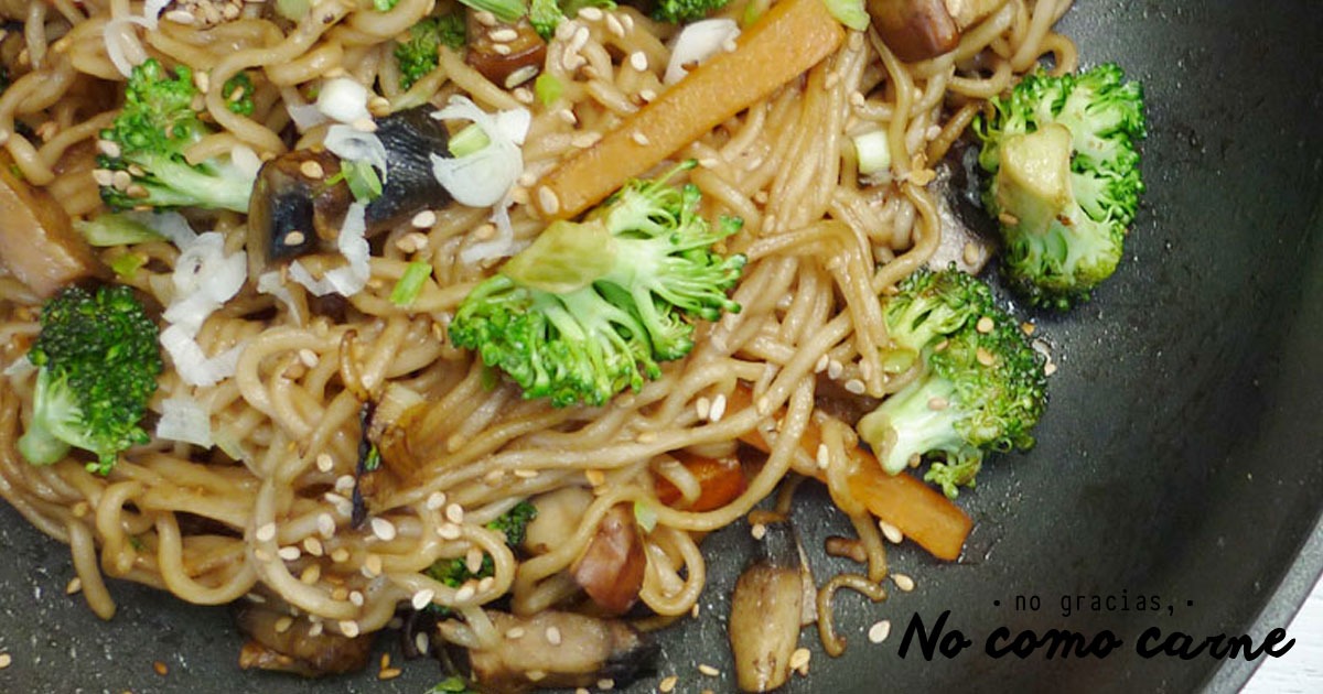 Chow Mein con Vegetales | Receta Fácil y Deliciosa